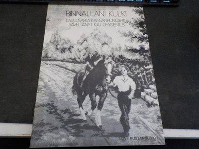 Rinnallani kulki nuottikirja