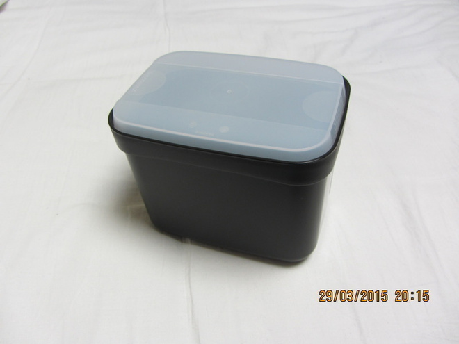 Tupperware Kätevä 1L, musta-läpinäkyvä, uusi