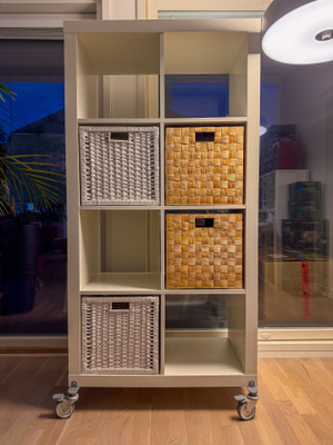 Ikea EXPEDIT 2x4 hyllykkö + korit + pyörät