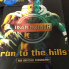 IRON MAIDEN RUN TO THE HILLS KIRJA KOKO BÄNDIN NIMMAREILLA - pikkukuva 1