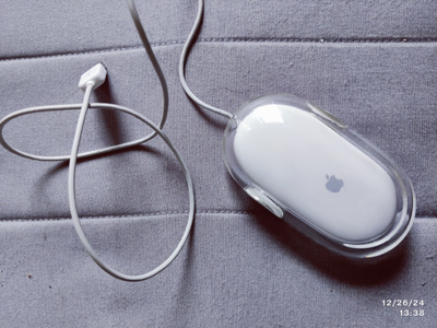 Apple langallinen optinen USB hiiri
