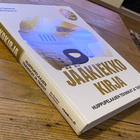 JÄÄKIEKKO KIRJA, huippupelaajien tekniikat ja taidot - pikkukuva 3