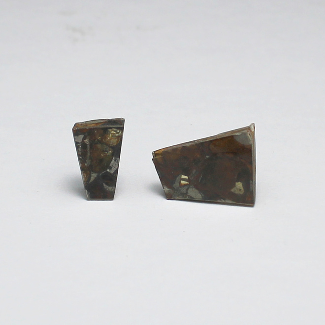 Jepara pallasiittinen meteoriitti 2 kpl 4.48 ct Indonesia
