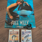 FREE WILLY KERÄILYPAKETTI (JULISTE+2xVHS) - pikkukuva 1