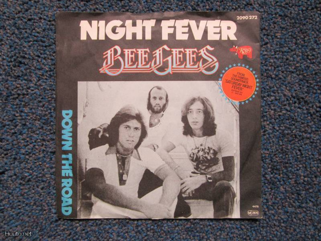 VINYYLISINGLE BEE GEES NIGHT FEVER / DOWN THE ROAD 1977
