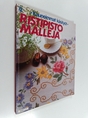 Peppina (toim.) Matila : Kauneimmat käsityöt 12 : Ristipi...