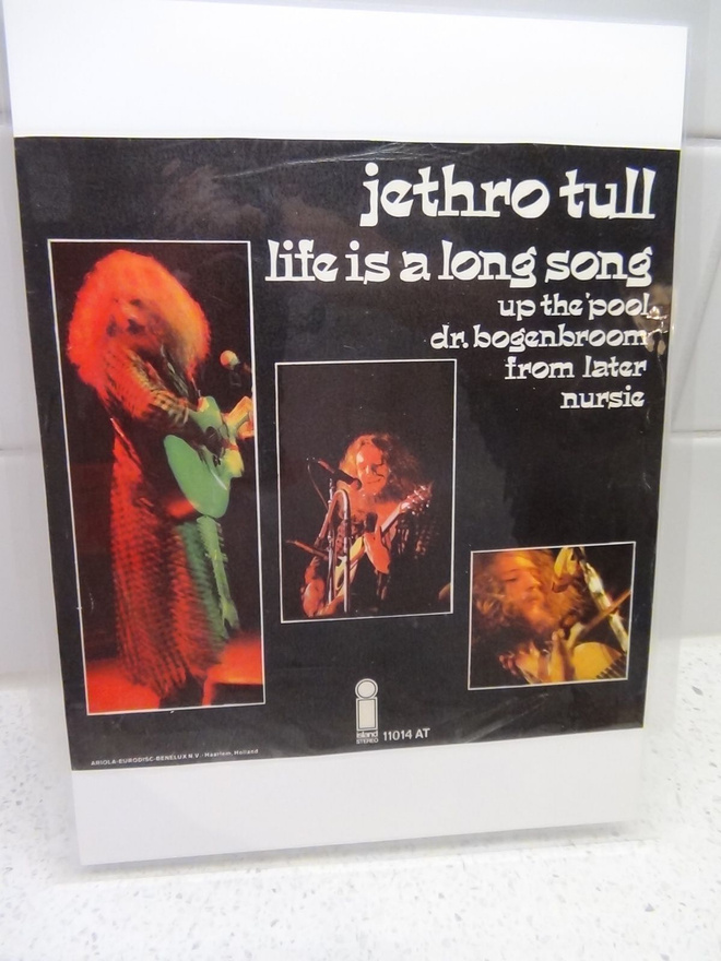 JETHRO TULL, LIFE IS A LONG SONG