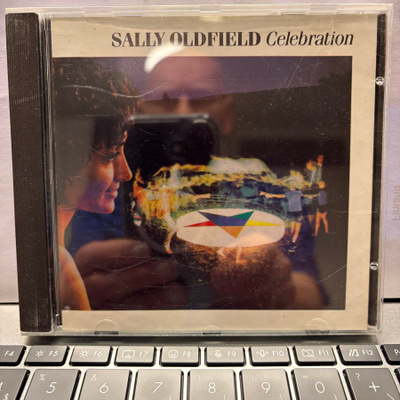 SALLY OLDFIELD - Celebration cd (Very early Pressing)