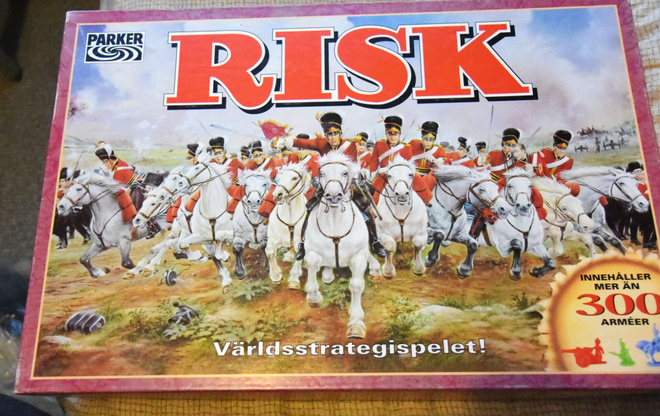 RISK Världsstrategispelet - Ruotsinkielinen RISK vuodelta 19