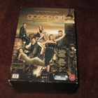 GOSSIP GIRL - COMPLETE COLLECTION - KAUDET 1-6 - 30DVD - pikkukuva 1
