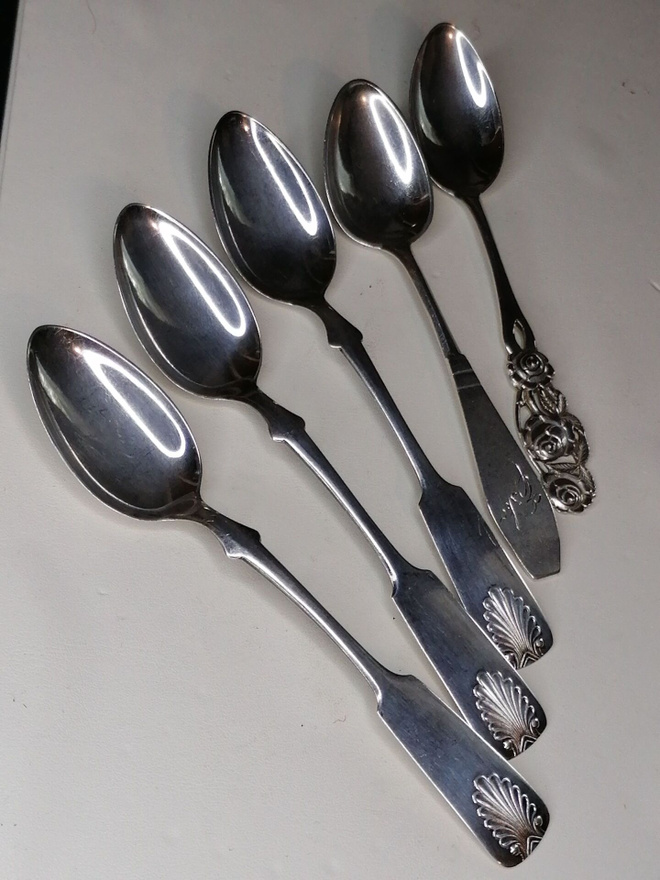 Hopeisia Lusikoita 5 kpl 55 g