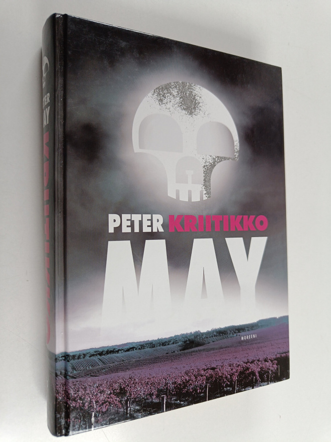 Peter May : Kriitikko