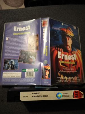 Ernest-Kahjojen Kingin VHS isokoppainen Touchstone