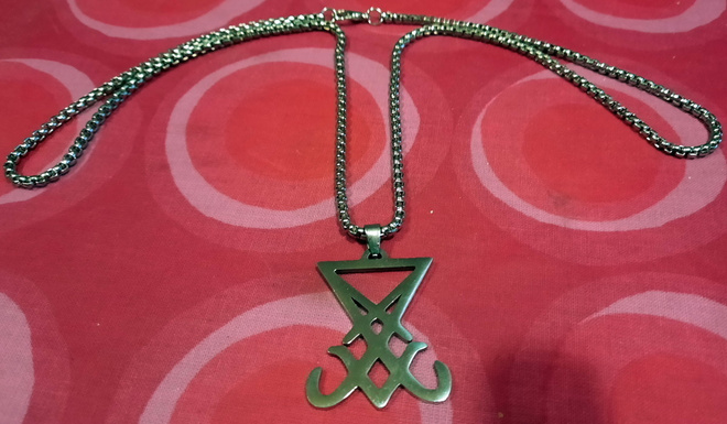 Sigil of Lucifer -riipus