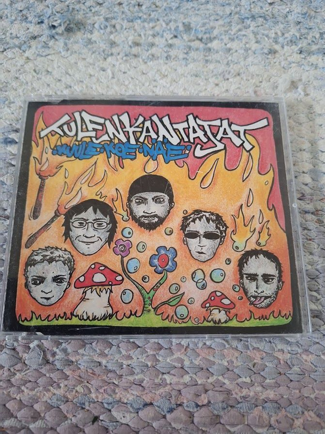 Tulenkantajat-Kuulekoenäe CDS