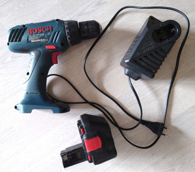 Bosch GSR 12-2 Professional -akkuporakone (rikki)