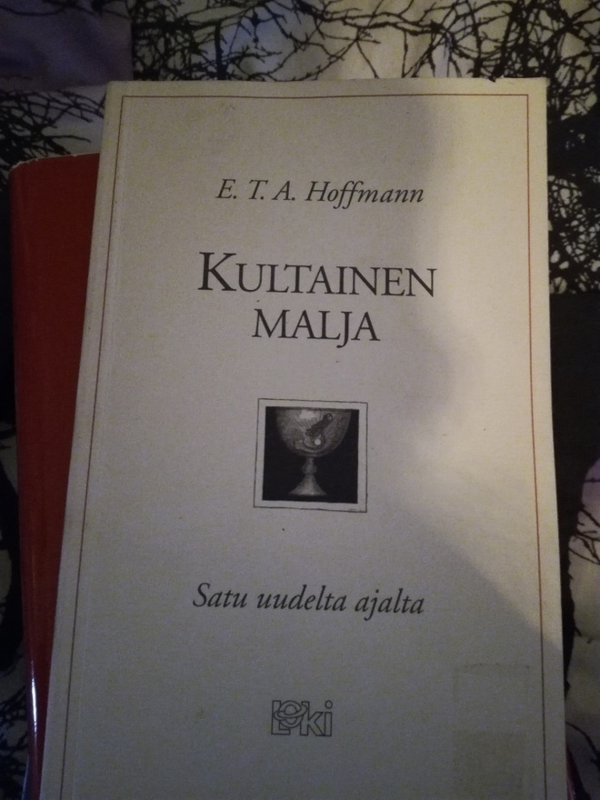 E.T.A Hoffman Kultainen malja