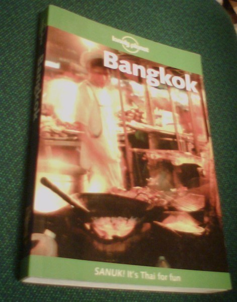 Lonely Planet BANGKOK matkaopas (2001) Sis.postikulut