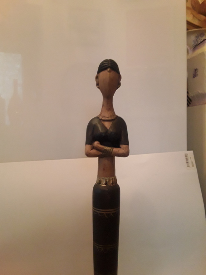 Itämainen puuveistos korkeus 56.5 cm