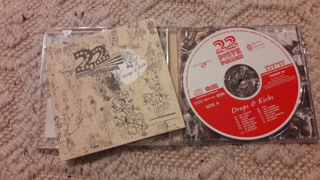 22 Pistepirkko - Drops & Kicks (CD)