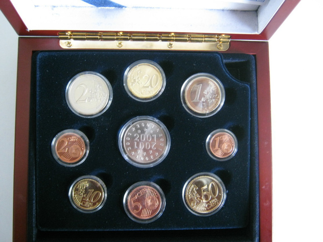 Vuosien 1999, 2000 ja 2001 PROOF tripla rahasarja jetonilla