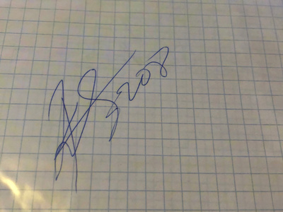 Stefka Kostadinova nimikirjoitus paperilla