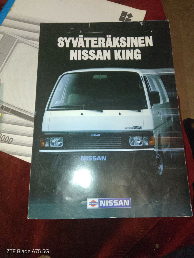 Nissan vanette esite