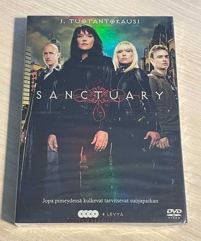 Sanctuary: Kausi 1 (4DVD) Amanda Tapping, Robin Dunne (UUSI)