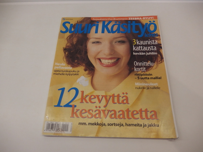 Suuri Käsityölehti 5/2001, mm. nuken vaatteita