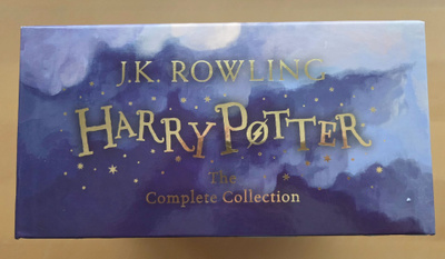 HARRY POTTER SARJA 1-7 . PEHMEÄKANTISET + KOTELO