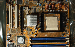 Socket 939 emolevy Asus A8V-VM, Asuksen tehdaskunnostama
