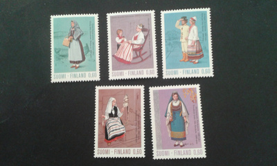 1973 kansanpukuja**