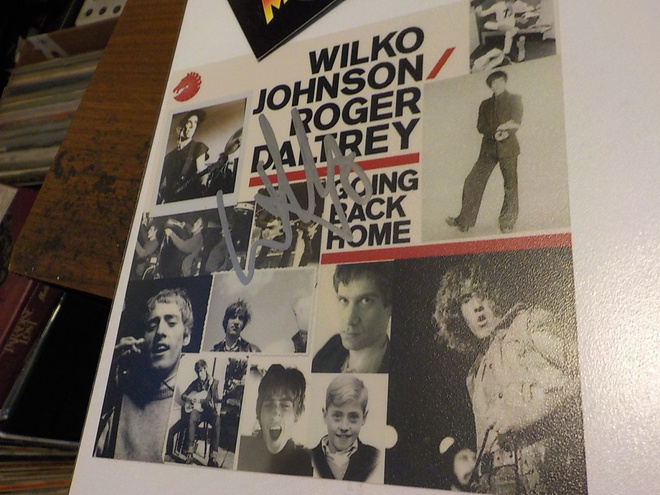 WILKO JOHNSON NIMIKIRJOITUS KUVASSA EX - DR. FEELGOOD