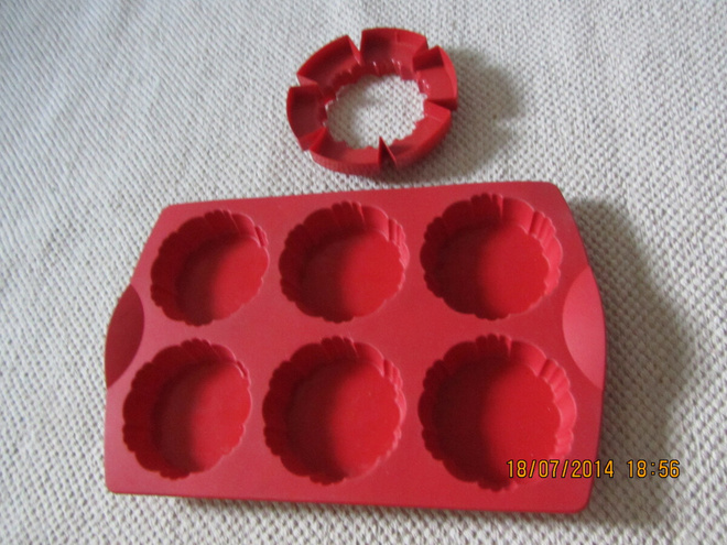 Tupperware Silikoni leivosvuoka + muotti, punainen