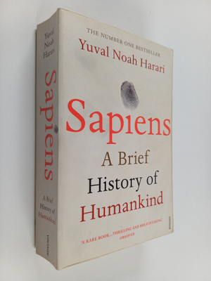 Yuval Noah Harari : Sapiens : a brief history of humankind
