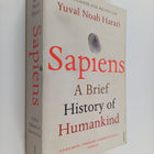 Yuval Noah Harari : Sapiens : a brief history of humankind - pikkukuva 1