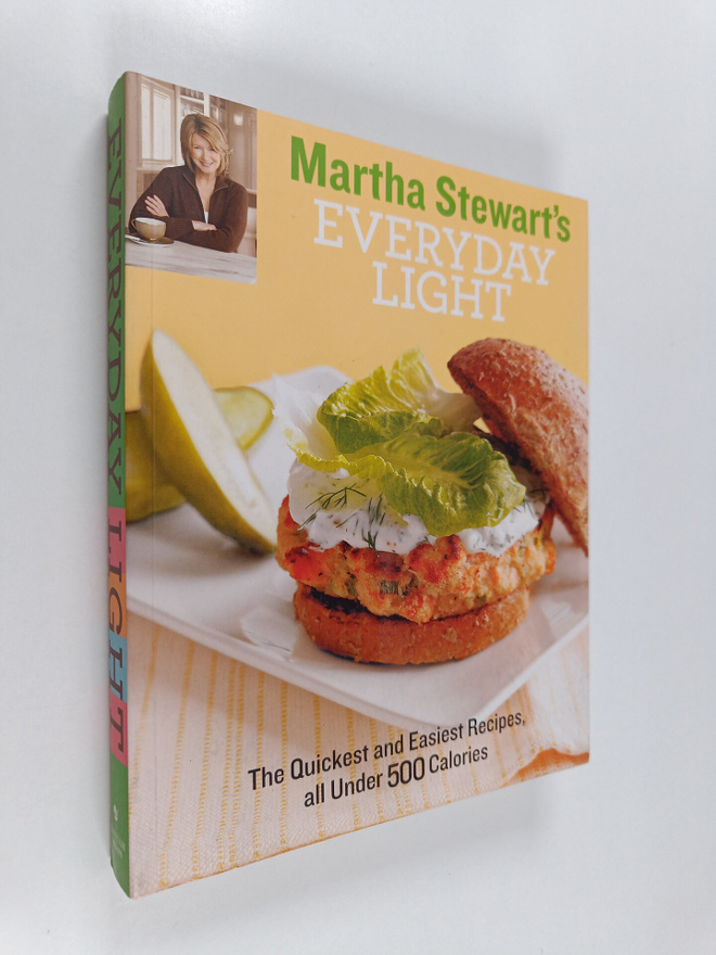 Martha Stewart : Martha Stewart's Everyday Light : The Qu...