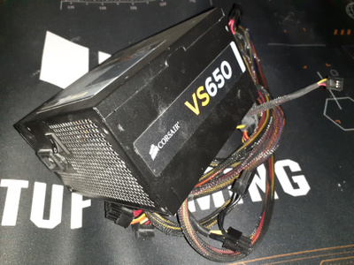 Virtalähde - Corsair VS 650 (650 Wattinen)