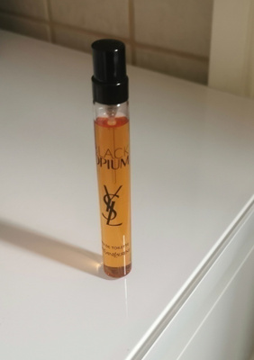 Hajuvedet Ysl