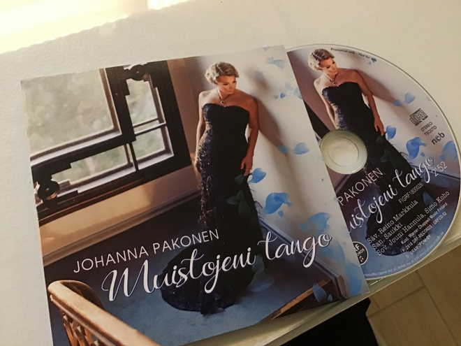 Johanna Pakonen . Muistojeni tango CDS single