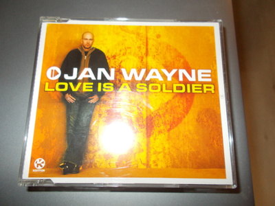 CDM JAN WAYNE ** LOVE IS A SOLDIER **