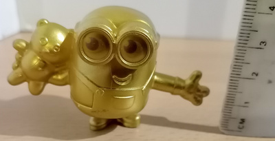 Kultaisen värinen Bob ja teddy
