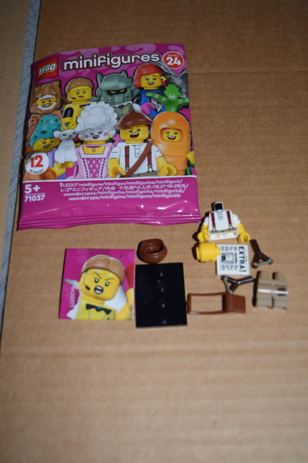 Lego 71037  minigifuuri sarja 24 Sanomalehtipoika