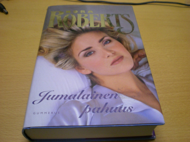 Nora Roberts: Jumalainen pahuus
