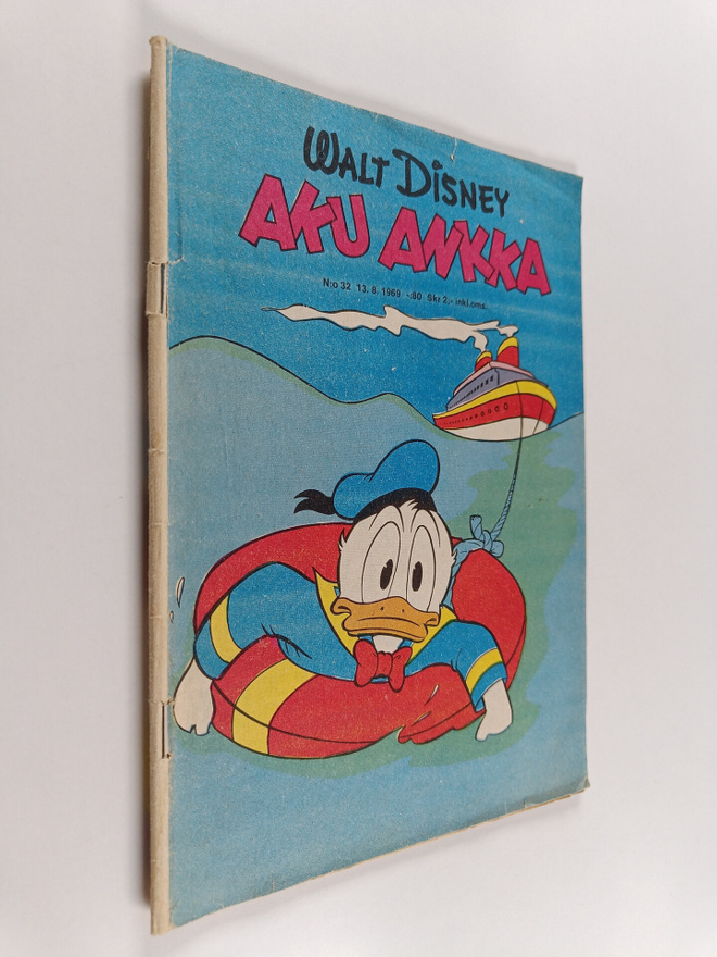 Walt Disney : Aku Ankka 32/1969