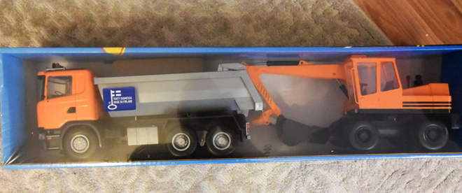 Emek Scania sora-auto ja kaivuri - avaamaton pakkaus