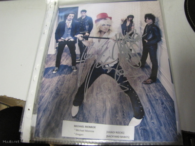 MICHAEL MONROE PROMOKUVA KAHDELLA NIMMARILLA