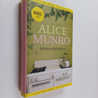 Alice Munro : Julkisia salaisuuksia : kertomuksia - pikkukuva 1