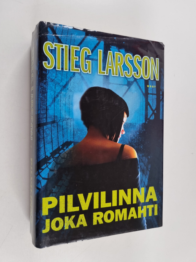 Stieg Larsson : Pilvilinna joka romahti
