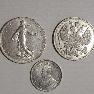 Ranska , Venäjä , British  3 Hopea kolikkoa